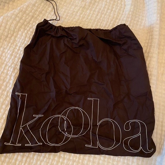 Kooba shoulder bag: slouchy black patent leather, spacious, 3 pockets; dust bag - Picture 4 of 4
